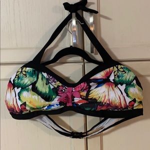Gorgeous Butterfly print Bikini top and bottoms (set ) size XL full coverage 🦋